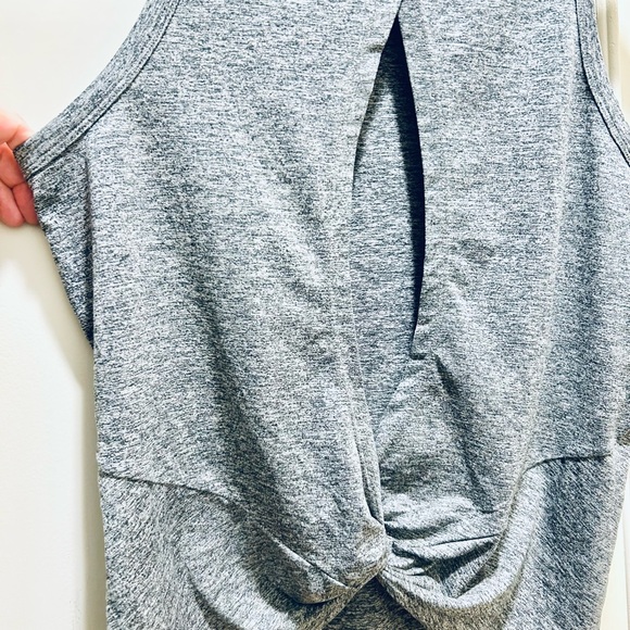 Fabletics Workout Top Size S - Picture 8 of 8